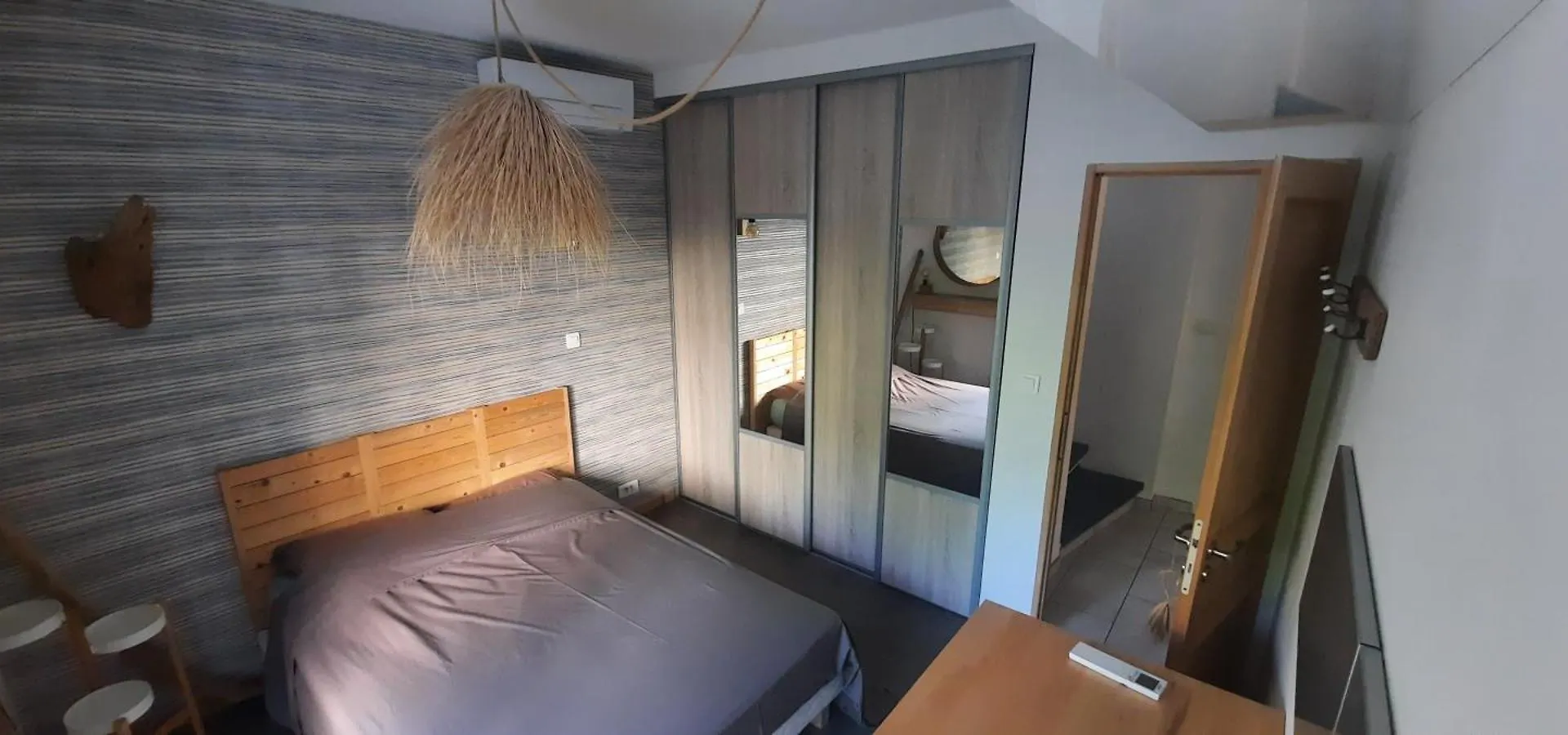 Villa Spa Hyeres 6 Personnes Au Calme 0*,  France